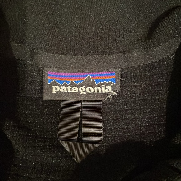 SOLD- Patagonia pullover - Picture 4 of 15